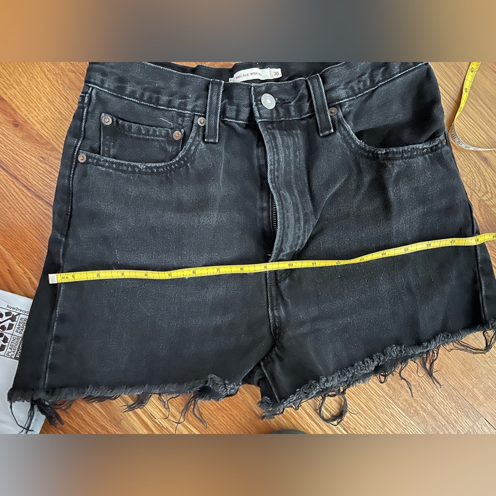 Levi's Black Jean Shorts for Women - Picture 12 of 12